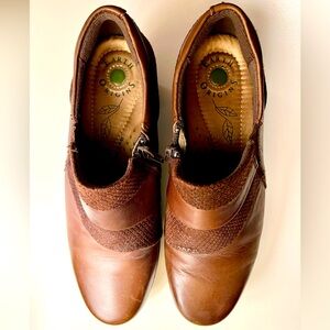 Earth Origins shoes Size 7.5M Chocolate Brown Welltek System Sole - worn Once!